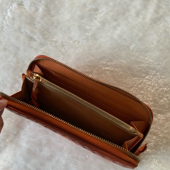 Authentic Bottega Veneta Large wallet - Picture 3 of 4